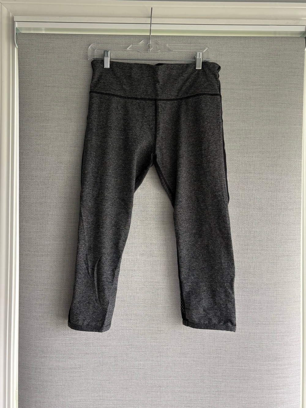 Lorna Jane Gray High-Waist Capri Leggings